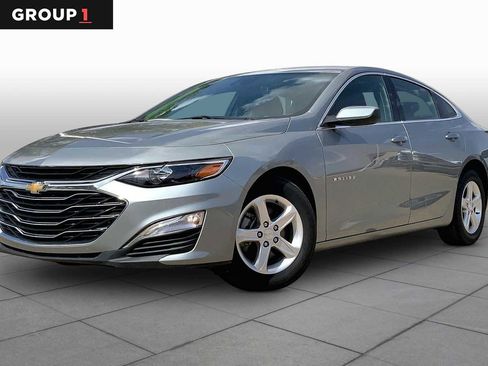 Used 2025 Chevrolet Malibu LS FWD image 1