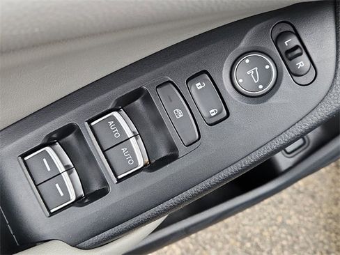 Used 2019 Honda Accord LX image 21