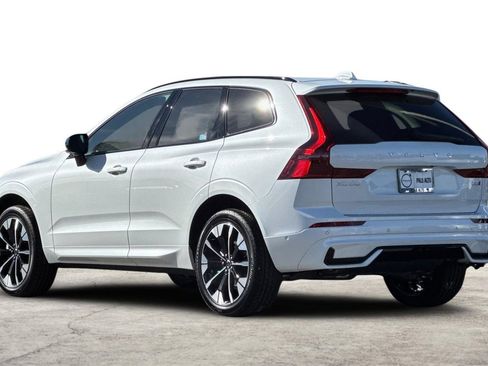 Used 2026 Volvo XC60 B5 Plus w/ Protection Package Premier AWD/4WD image 6