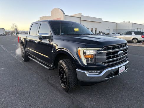 Used 2022 Ford F150 Lariat w/ Max Trailer Tow Package image 3