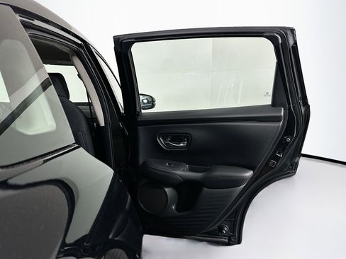 Used 2023 Honda HR-V LX image 28