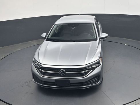 Used 2024 Volkswagen Jetta SE FWD image 25