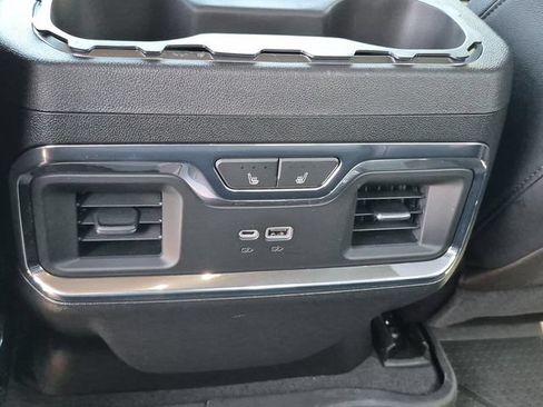 Used 2024 Chevrolet Silverado 1500 High Country w/ High Country Premium Package AWD/4WD image 26