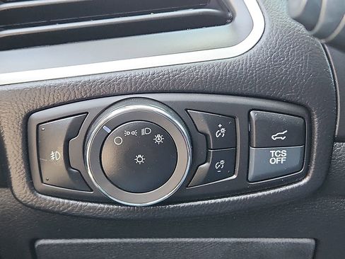 Used 2024 Ford Edge SEL w/ Convenience Package image 15