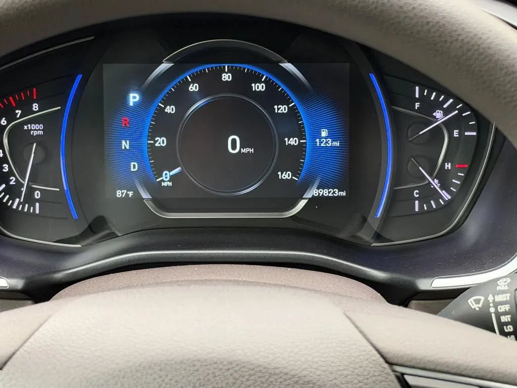 Used 2019 Hyundai Santa Fe SEL AWD/4WD image 20