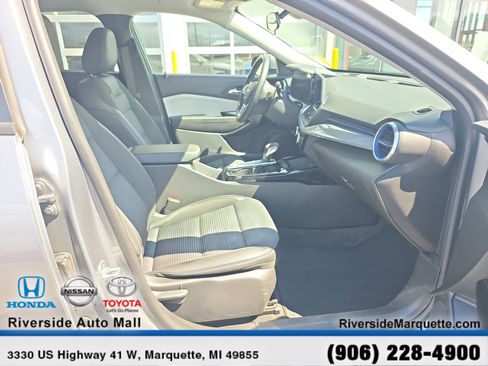 Used 2024 Chevrolet Trax LT w/ Driver Confidence Package FWD image 25