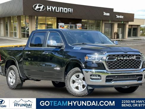 Used 2025 RAM 1500 Big Horn AWD/4WD image 1
