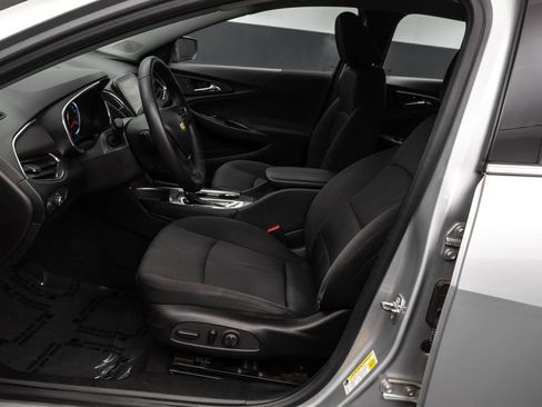 Used 2016 Chevrolet Malibu LT image 5