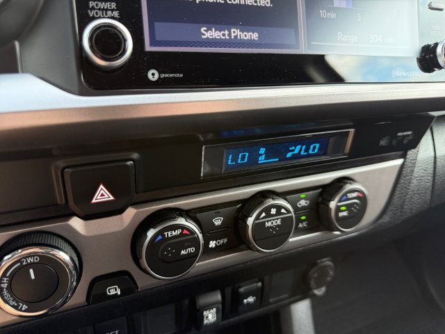 Used 2023 Toyota Tacoma SR5 AWD/4WD image 17