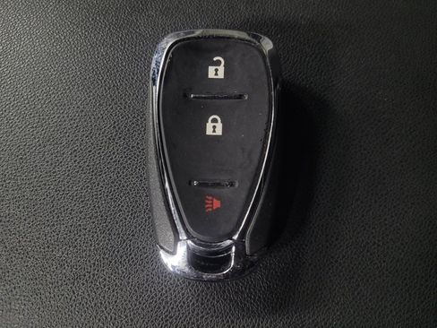 Used 2023 Chevrolet Equinox LS image 32