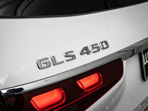New 2026 Mercedes-Benz GLS 450 4MATIC image 18
