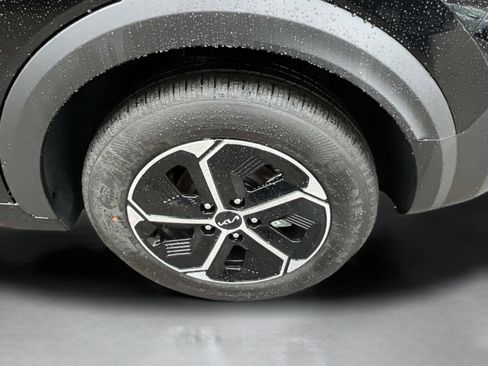 New 2026 Kia Niro EX image 11