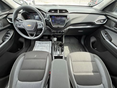 Used 2023 Chevrolet TrailBlazer LT w/ Convenience Package FWD image 14