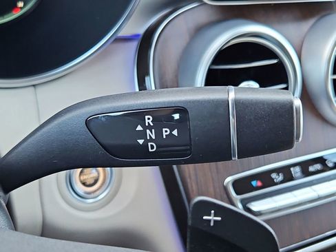 Used 2022 Mercedes-Benz GLC 300 4MATIC image 18