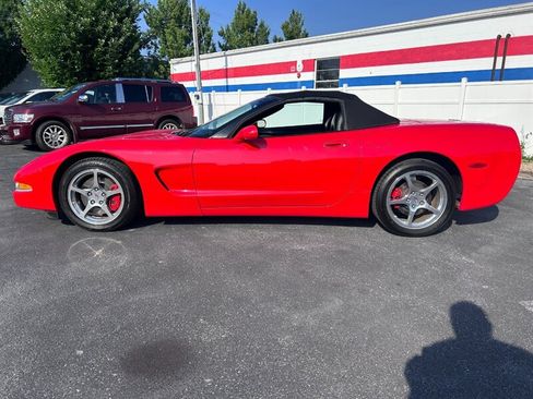 Used 2004 Chevrolet Corvette Convertible w/ Preferred Equipment Group RWD image 6