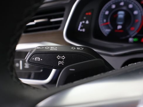 Used 2025 Audi A6 Premium Plus w/ Premium Plus Package image 30