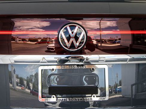 New 2026 Volkswagen Atlas Cross Sport SEL Premium R-Line AWD/4WD image 18