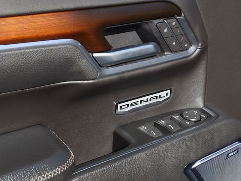 Used 2025 GMC Sierra 1500 Denali w/ Denali Reserve Package image 21