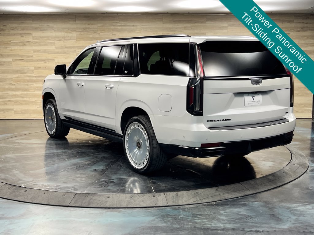 Used 2023 Cadillac Escalade ESV Sport w/ LPO, ONYX Package AWD/4WD image 14