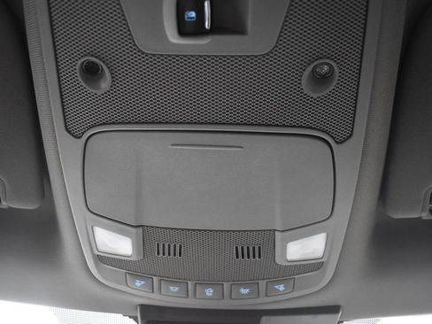Used 2020 Ford F150 Lariat w/ Equipment Group 502A Luxury AWD/4WD image 21