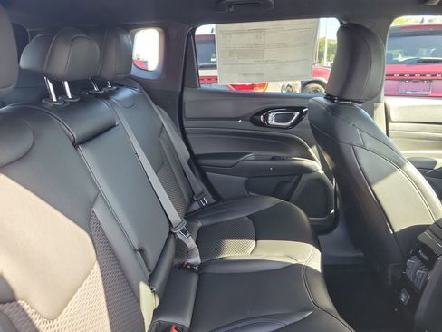 New 2026 Jeep Compass Latitude image 28