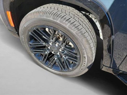 Used 2023 Jeep Wagoneer Series II RWD image 9
