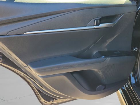 Used 2025 Toyota Camry SE image 29