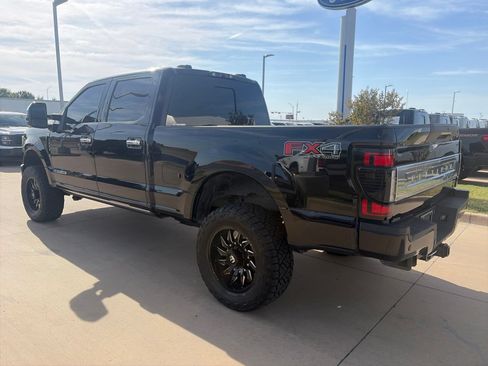 Used 2020 Ford F250 Platinum w/ FX4 Off-Road Package AWD/4WD image 5