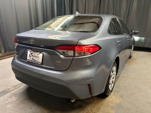 Used 2025 Toyota Corolla LE FWD image 5