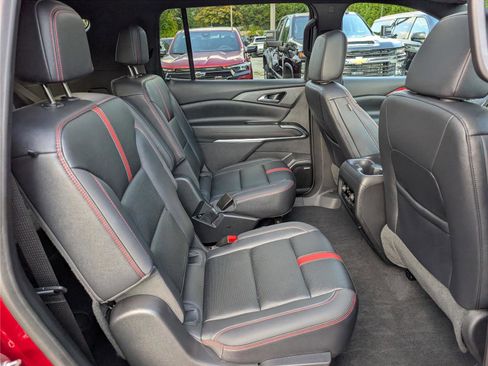 Used 2024 Chevrolet Traverse RS w/ LPO, Floor Liner Package image 13