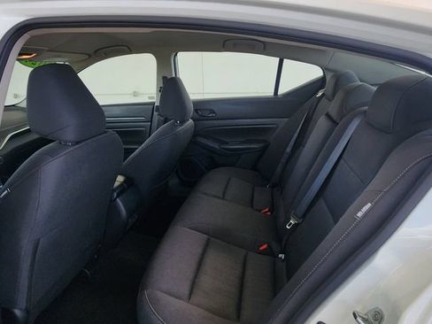 Used 2024 Nissan Altima 2.5 SV FWD image 15