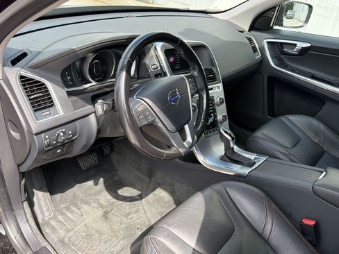 Used 2017 Volvo XC60 T6 Dynamic w/ Climate Package AWD/4WD image 4