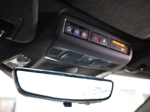 Used 2022 Chevrolet Corvette Stingray Premium Conv w/ Z51 Performance Package image 37