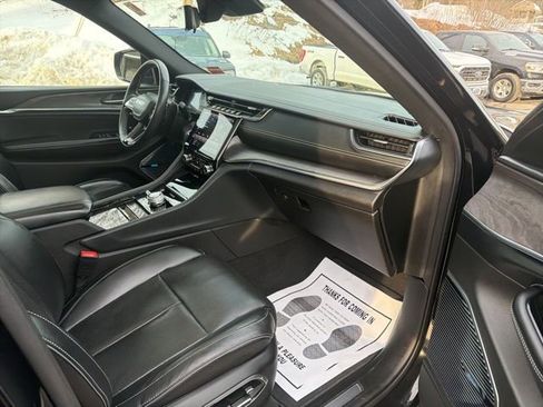 Used 2021 Jeep Grand Cherokee L Overland w/ Advanced Protech Group III image 18