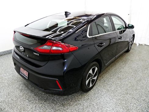 Used 2017 Hyundai Ioniq SEL image 6