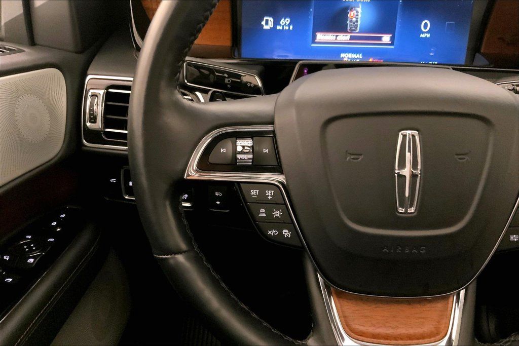 Used 2023 Lincoln Navigator L Black Label AWD/4WD image 18