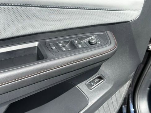 Used 2025 Volkswagen Atlas Peak Edition SE image 22