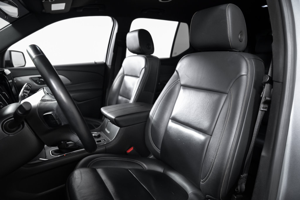 Used 2023 Chevrolet Traverse LT FWD image 22