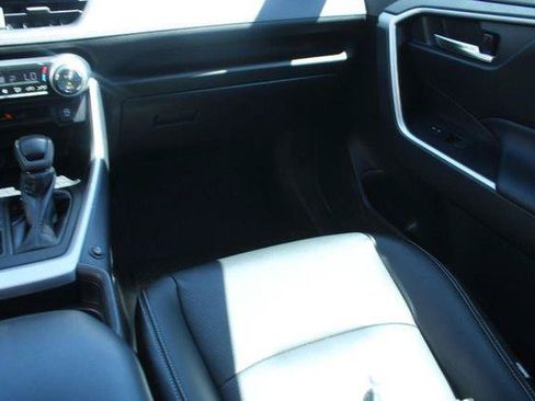 Certified 2021 Toyota RAV4 XLE AWD/4WD image 14