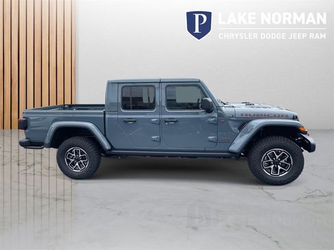 New 2025 Jeep Gladiator Rubicon w/ Convenience Group image 10