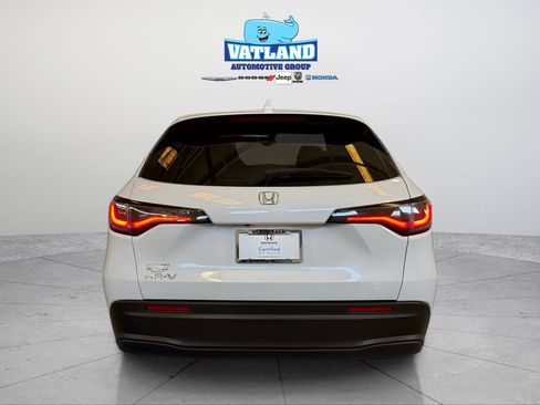 Certified 2024 Honda HR-V LX image 4