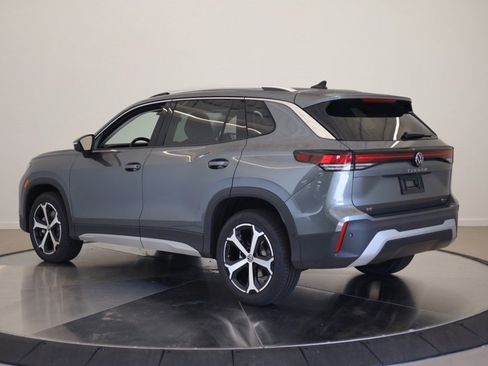 New 2025 Volkswagen Tiguan SE image 5