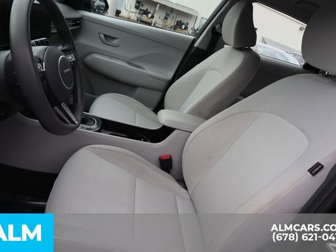 Used 2025 Hyundai Kona SE image 14
