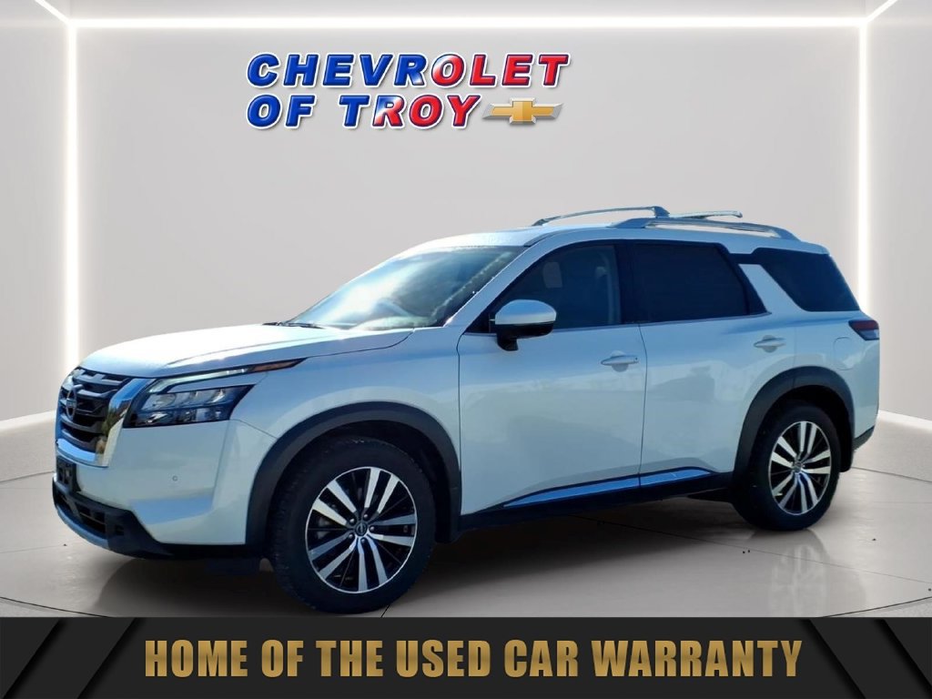 Used 2025 Nissan Pathfinder Platinum w/ Cargo Package AWD/4WD image 4