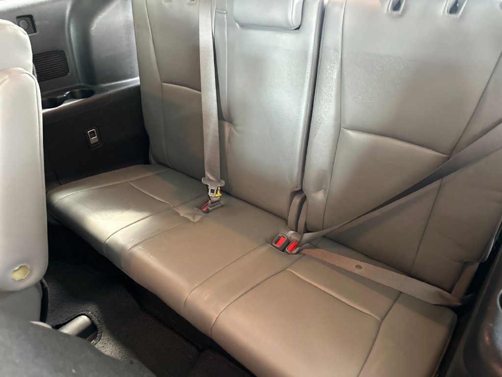 Used 2021 Toyota Highlander XLE FWD image 14