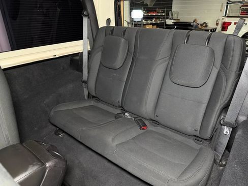 Used 2018 Jeep Wrangler Sport AWD/4WD image 16