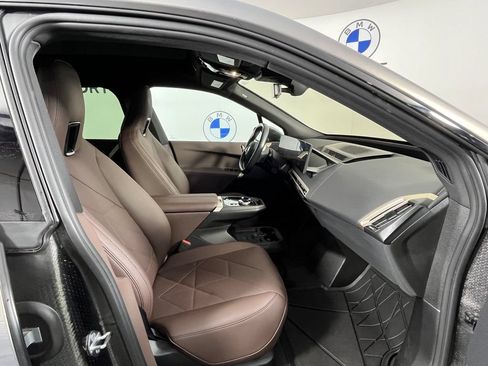 Used 2024 BMW iX xDrive50 AWD/4WD image 22