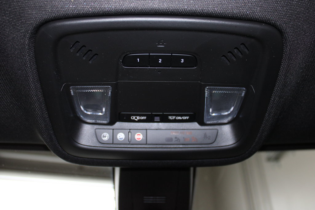 Used 2023 Chevrolet Traverse LT AWD/4WD image 21