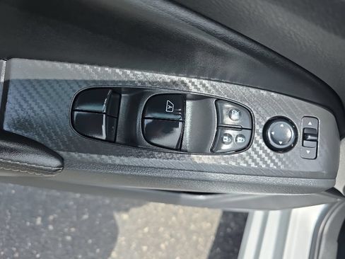 Used 2024 Nissan Altima 2.5 SV FWD image 18