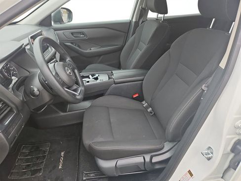 Used 2024 Nissan Rogue S image 27